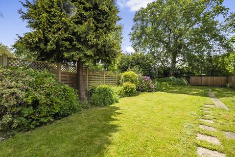 22 Grove Close, Old Windsor, Windsor, SL4 2LY