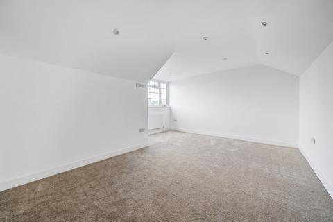 22 Grove Close, Old Windsor, Windsor, SL4 2LY