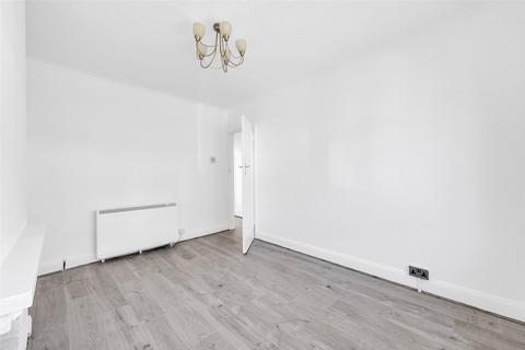 74a Holly Hill Road, Erith, DA8 1QD