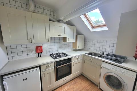 1 bedroom flat to rent, Heaton Moor Road, Heaton Moor, Stockport, SK4