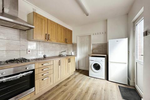 1 bedroom flat to rent, Ground Rear Flat, 302 Kingsbury Road, Erdington, Birmingham, B24 8RB