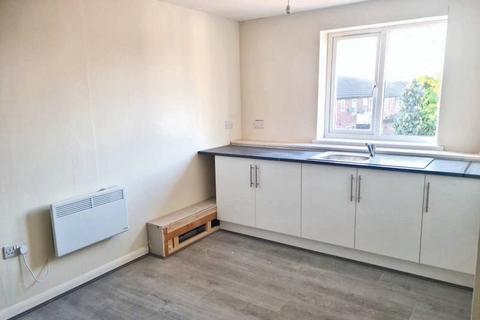 Studio to rent, Glascote Road, Glascote B77