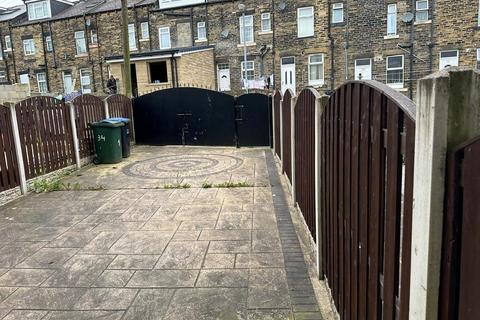 4 bedroom terraced house to rent, Hastings Street, Bradford, West Yorkshire, BD5