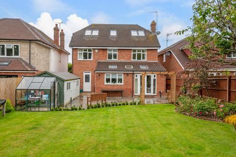 5 bedroom detached house for sale, Moreton Road Buckingham, Buckinghamshire, MK18 1PW