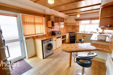 2 bedroom semi-detached bungalow for sale, Rutland Drive, Leicester