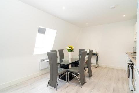 2 bedroom flat for sale, Aylesbury,  Buckinghamshire,  HP19