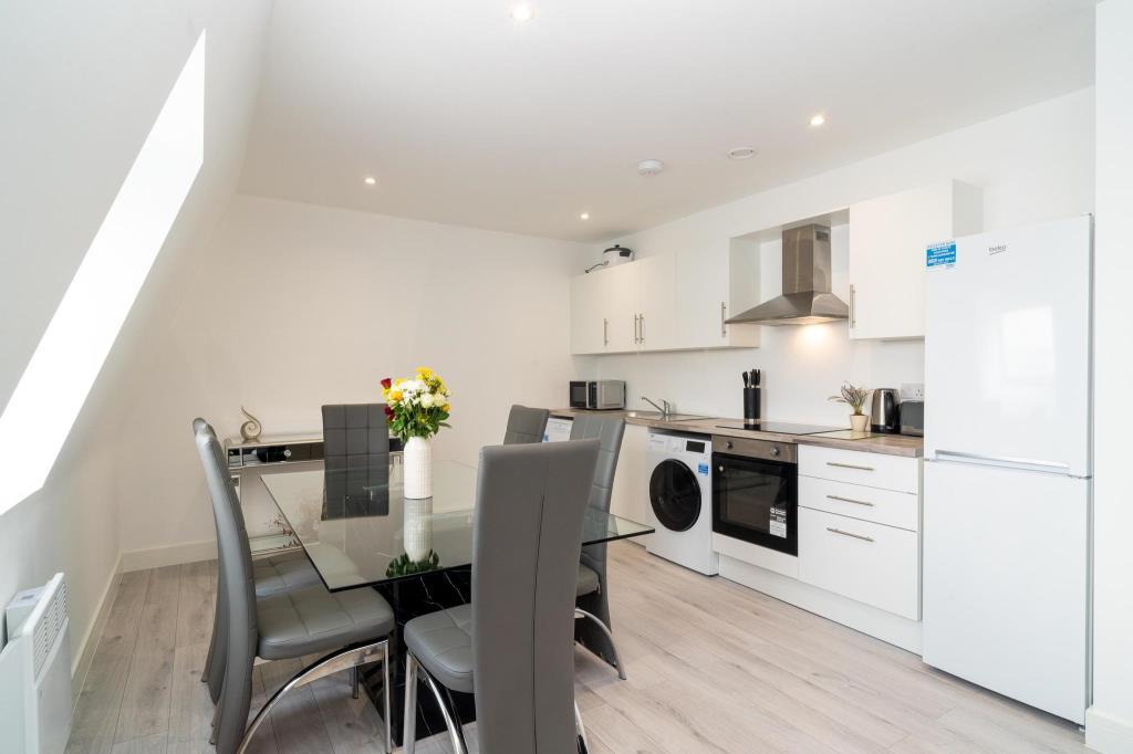 Kitchen/Dining Area