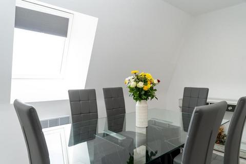 2 bedroom flat for sale, Aylesbury,  Buckinghamshire,  HP19