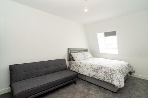 2 bedroom flat for sale, Aylesbury,  Buckinghamshire,  HP19