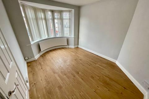 3 bedroom terraced house for sale, Hurst Way, Luton, Bedfordshire, LU3 2SQ