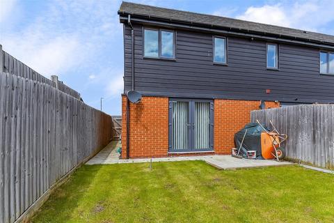 30 Hardy Close, Queenborough, ME11 5AU
