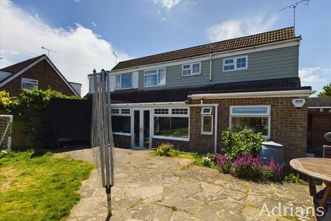 4 bedroom semi-detached house for sale, Mayne Crest, Chelmsford