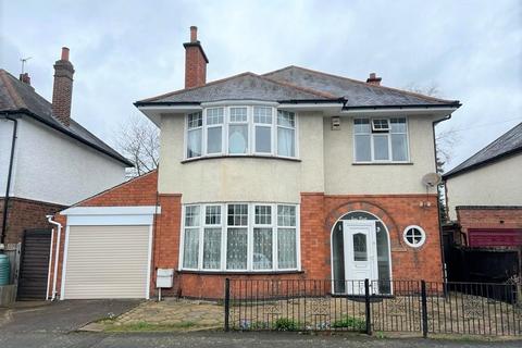 4 bedroom detached house to rent, Westfield Road, Leicester LE3
