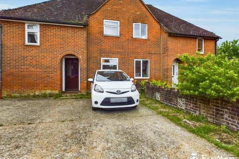 4 bedroom terraced house to rent, Milner Place, Winchester, Hampshire, SO22