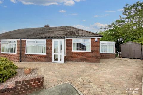 15 Ainsdale Crescent, Royton, Oldham, OL2 6AX
