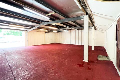 Industrial unit to rent, Park Green, Whittington SY11
