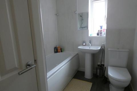 1 bedroom semi-detached house to rent, Sidings Close, Thrapston, NN14