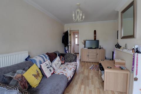 2 bedroom end of terrace house for sale, Elm Walk, Stevenage SG2