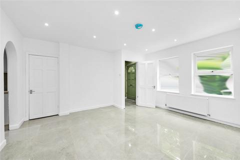 3 bedroom semi-detached house to rent, Coxmount Road, Charlton, SE7