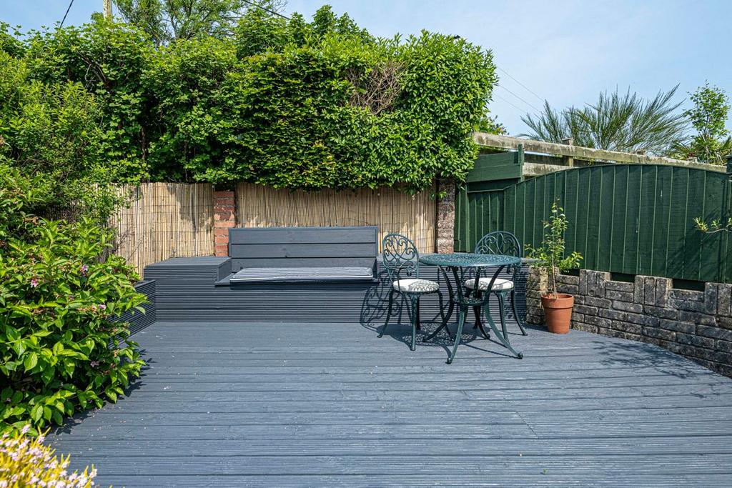 Patio with built in seating