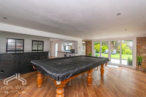 4 bedroom detached house for sale, Clifton Drive North, Lytham St Annes, FY8 2PN