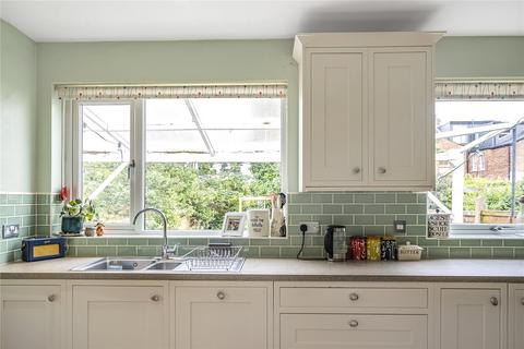 19 Outram Road, London, N22 7AB