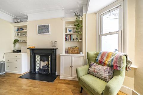 19 Outram Road, London, N22 7AB