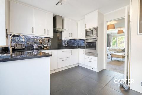 46 Celedon Close, Grays, RM16 6PZ