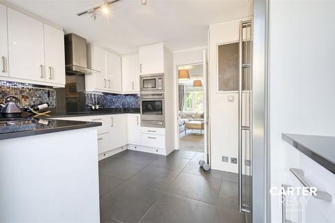 46 Celedon Close, Grays, RM16 6PZ