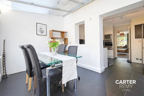 46 Celedon Close, Grays, RM16 6PZ