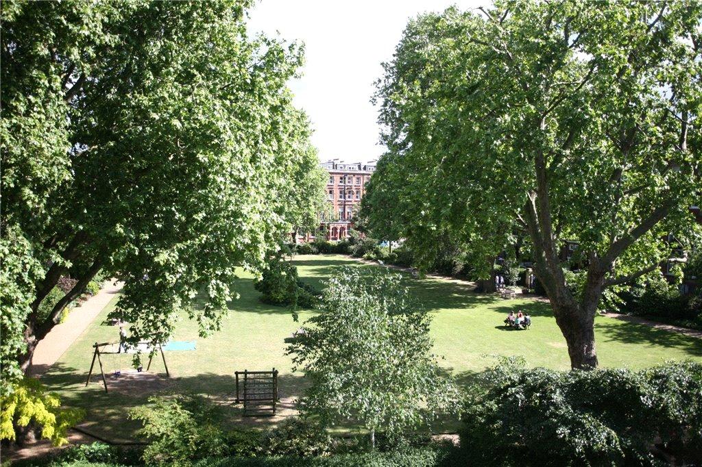 Nevern Square Garden