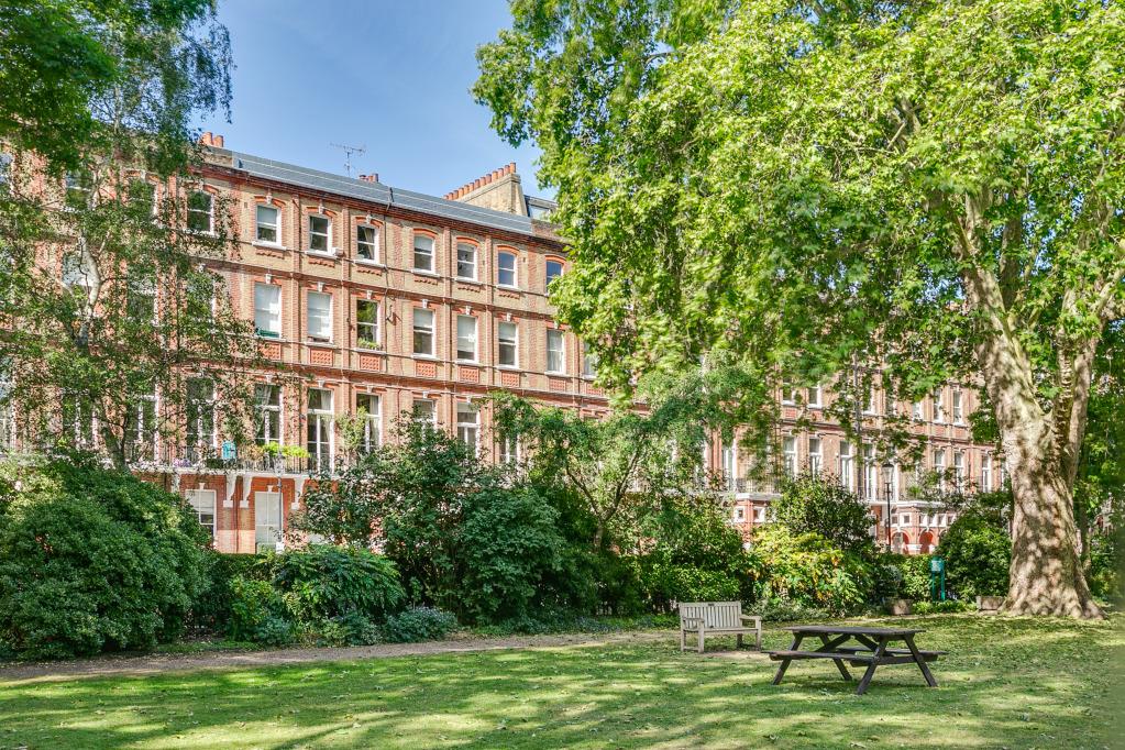 Nevern Square Garden