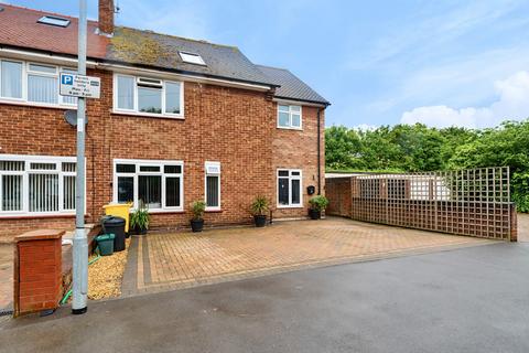 4 bedroom semi-detached house for sale, Lavender Road, Uxbridge, Middlesex