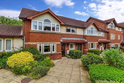 2 bedroom ground floor flat for sale, Alma Road, Reigate, Surrey