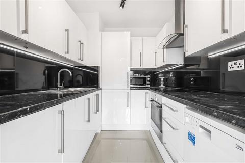 1 bedroom flat for sale, Devonport, Radnor Walk, W2