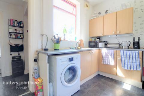 4 bedroom terraced house for sale, Henry Street, Tunstall, ST6 5HP