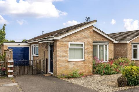 2 bedroom detached bungalow for sale, Bicester,  Oxfordshire,  OX26