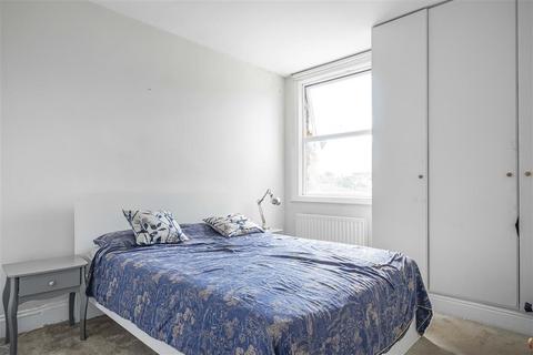 2 bedroom flat for sale, Battersea Rise, SW11