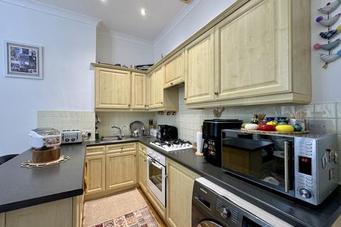 2 bedroom flat for sale, Cavendish Place, Eastbourne, East Sussex, BN21