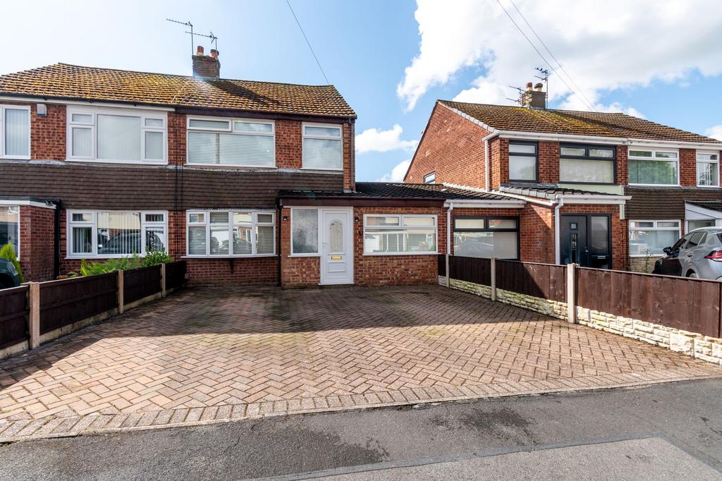 Lathom Drive, Rainford, WA11 3 bed semidetached house for sale £285,000