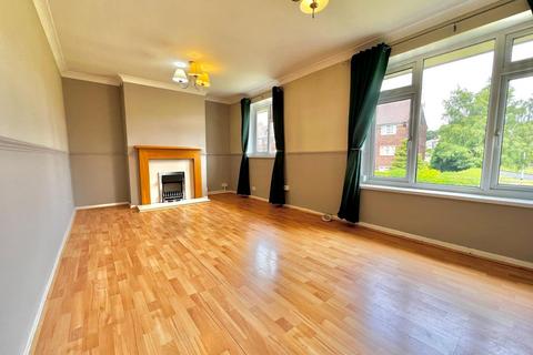 2 bedroom flat to rent, Tinshill Mount, Leeds, West Yorkshire, UK, LS16