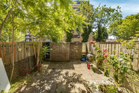 4 bedroom maisonette to rent, Hotspur Street Kennington SE11