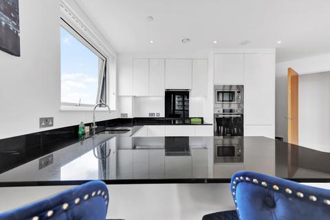 2 bedroom flat for sale, Gateway Tower, Western Gateway, E16