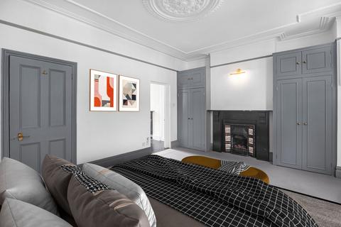 4 bedroom terraced house for sale, London, London SW18