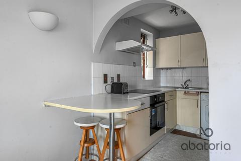 35 Discovery Walk, London, E1W 2JG