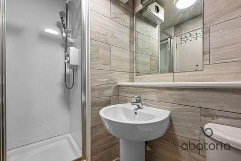 35 Discovery Walk, London, E1W 2JG