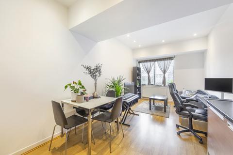 1 bedroom flat for sale, Crown Place Apartments, 20 Varcoe Road, Bermondsey, SE16