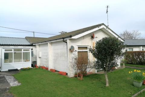 3 bedroom semi-detached bungalow for sale, Clogwyn, Ceidio, Pwllheli