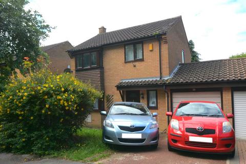 3 bedroom detached house to rent, The Boundary, Milton Keynes MK6