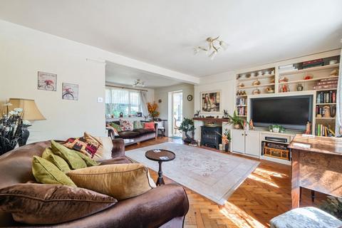 3 bedroom detached house for sale, Puffin Thatch, 3 Beach Gardens, Selsey, PO20 0HX